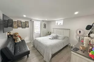 34 Ensign St, Revere, MA 02151 - Photo 17