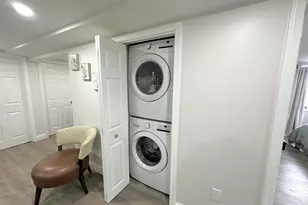 34 Ensign St, Revere, MA 02151 - Photo 9