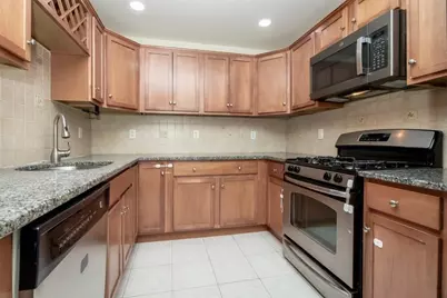 120 Wyllis Ave #319, Everett, MA 02149 - Photo 9