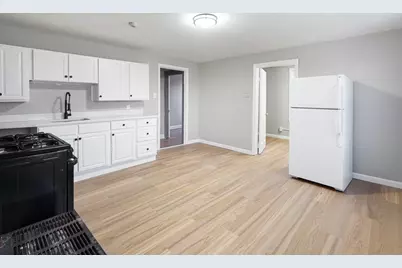 168 Lunenburg St. #3R, Fitchburg, MA 01420 - Photo 3