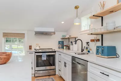 14 Sugarloaf St, Deerfield, MA 01373 - Photo 11