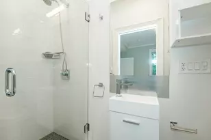 23 Irving St, Cambridge, MA 02138 - Photo 9