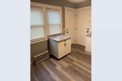 44-46 Edgewood St, Springfield, MA 01109 - Photo 7