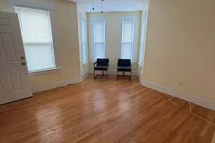 8 Wilson St, Lynn, MA 01902 - Photo 5