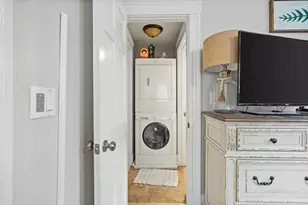 521 E 5th St, Boston, MA 02127 - Photo 7