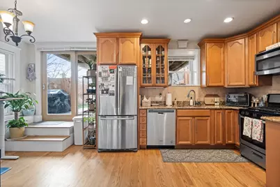 521 E 5th St #1, Boston, MA 02127 - Photo 3