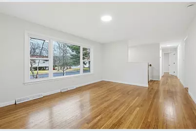 58 Ray Ave, Bellingham, MA 02019 - Photo 5