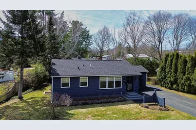 121 Berkshire Dr, Williamstown, MA 01267 - Photo 1