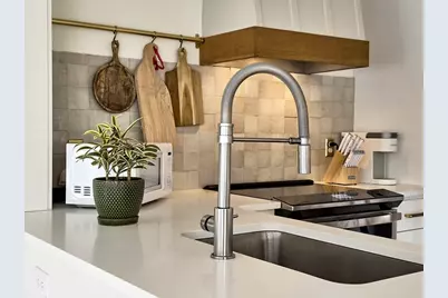 121 Berkshire Dr, Williamstown, MA 01267 - Photo 9