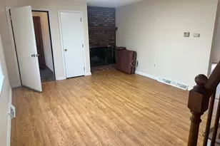 18 Tobin Ave, Chelmsford, MA 01863 - Photo 3