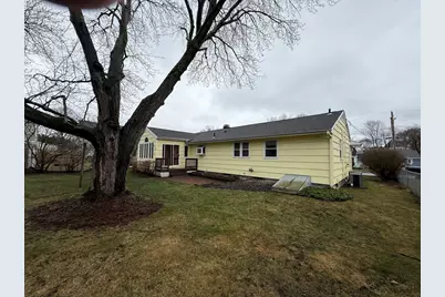 14 Orchard St, Methuen, MA 01844 - Photo 3