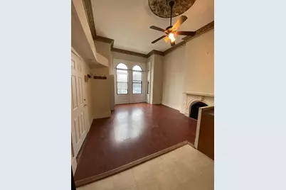 14 Monument Square #1-1, Boston, MA 02129 - Photo 3