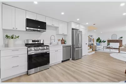 138 Forest St, Brockton, MA 02302 - Photo 3