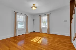 2 Bellevue Ave, Wakefield, MA 01880 - Photo 11