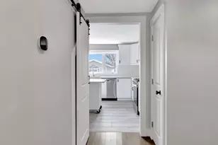 10 Oak St, Saugus, MA 01906 - Photo 3