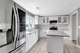 10 Oak St, Saugus, MA 01906 - Photo 7