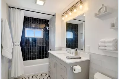 10 Oak St #2, Saugus, MA 01906 - Photo 13