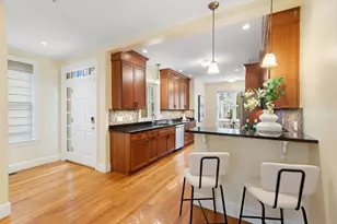 38 Courtyard Pl, Lexington, MA 02420 - Photo 7