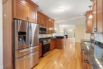 38 Courtyard Pl, Lexington, MA 02420 - Photo 9