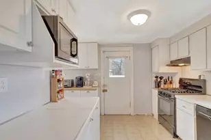 69 Appleton St, Saugus, MA 01906 - Photo 17