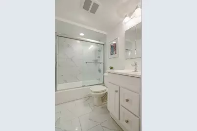 381 Marlborough St #1, Boston, MA 02115 - Photo 17