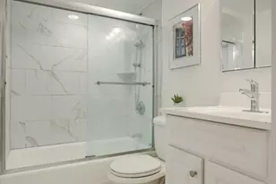 381 Marlborough St, Boston, MA 02115 - Photo 17