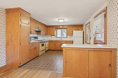 6 Myrtle St, Mendon, MA 01756 - Photo 7