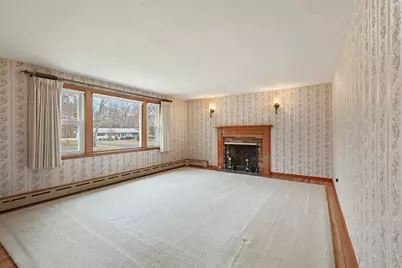 6 Myrtle St, Mendon, MA 01756 - Photo 3