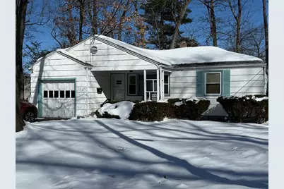 137 Carnavon Cir, Springfield, MA 01109 - Photo 1