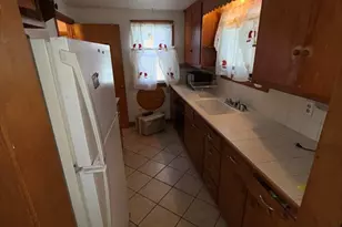 137 Carnavon Cir, Springfield, MA 01109 - Photo 15