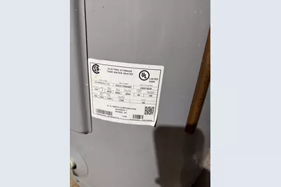 137 Carnavon Cir, Springfield, MA 01109 - Photo 29