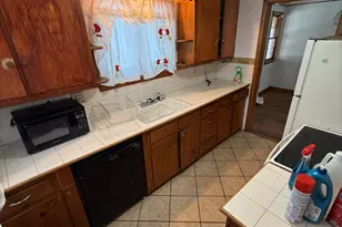 137 Carnavon Cir, Springfield, MA 01109 - Photo 17