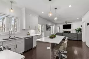 5 Greenbriar Ln, Bellingham, MA 02019 - Photo 7