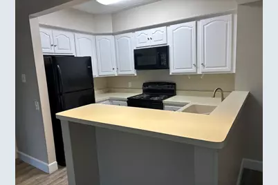 34 Sumner Ave #301, Springfield, MA 01108 - Photo 3