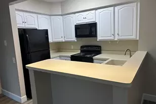 34 Sumner Ave, Springfield, MA 01108 - Photo 3