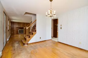 21 Carmel Ln, Agawam, MA 01030 - Photo 13