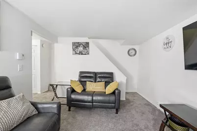 269 Chicopee St #17, Chicopee, MA 01013 - Photo 5