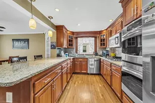 76 Clearwater Dr, Boston, MA 02126 - Photo 3