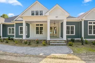 307 S E Main St, Douglas, MA 01516 - Photo 9