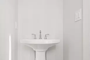 41B Gardner St, Salisbury, MA 01952 - Photo 21