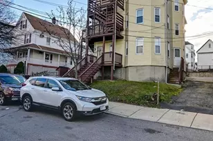 25 Oakland Ave, Everett, MA 02149 - Photo 7