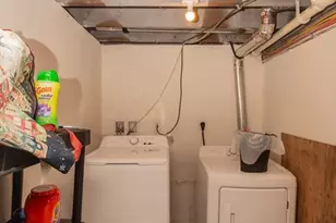 26 Vinson St, Worcester, MA 01605 - Photo 9