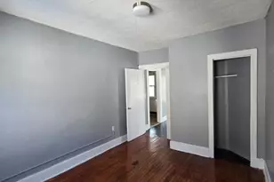 21 Chapel St, Springfield, MA 01109 - Photo 9