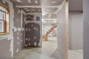 135 Vane St, Revere, MA 02151 - Photo 15