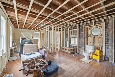 1177 Northampton St, Holyoke, MA 01040 - Photo 5