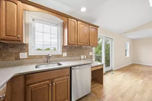 9 Bryant Ln, Northborough, MA 01532 - Photo 7