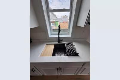 192 Chestnut St, Holyoke, MA 01040 - Photo 7