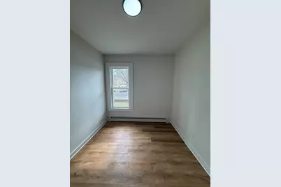192 Chestnut St, Holyoke, MA 01040 - Photo 15