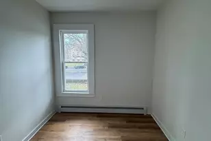 192 Chestnut St, Holyoke, MA 01040 - Photo 15