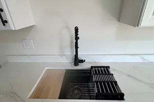 192 Chestnut St, Holyoke, MA 01040 - Photo 19